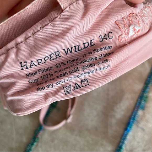 Harper Wilde Special Edition Alexandria Ocasio-Cortez Bra - Picture 2 of 3